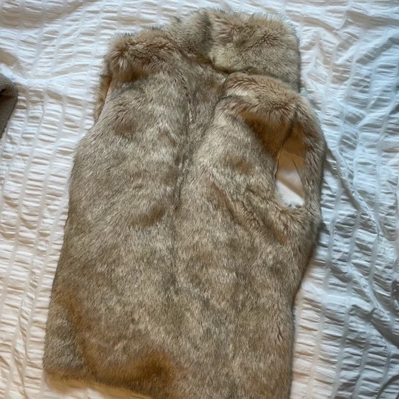 Sanctuary faux fur vest! - Picture 5 of 5